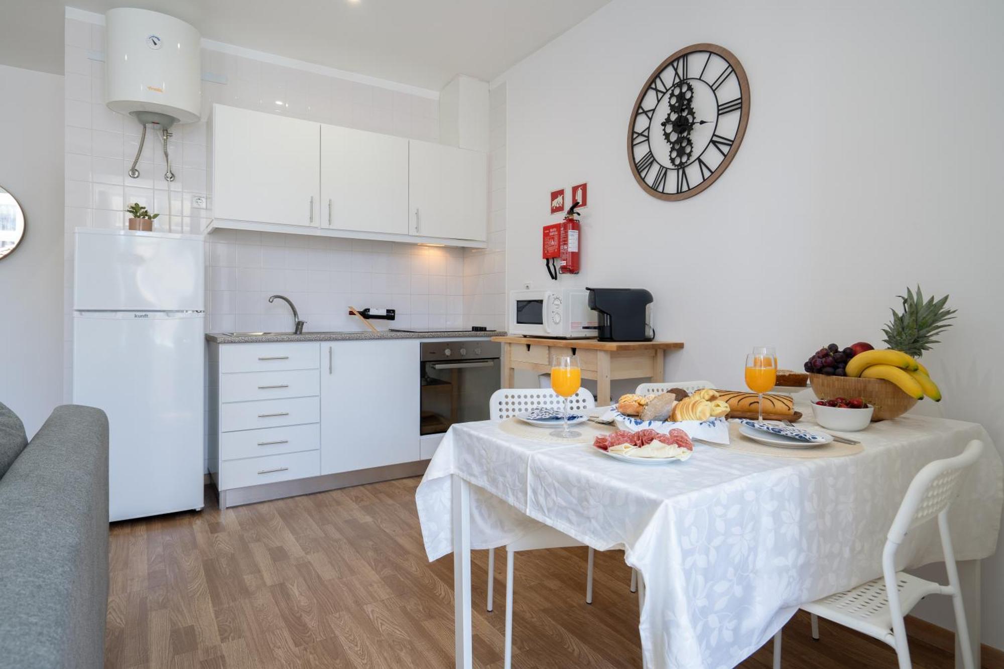 ポルトHost Wise - Colorful Fresh Flats - Batalhaアパートメント 部屋 写真